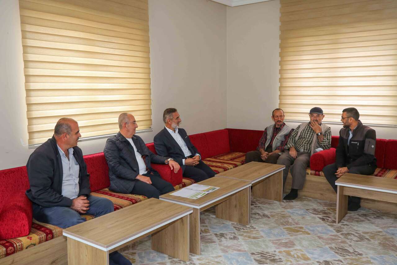 Başkan Kavuş’tan 7 mahalleye çıkarma! Konyalıların taleplerini yerinde dinledi 2